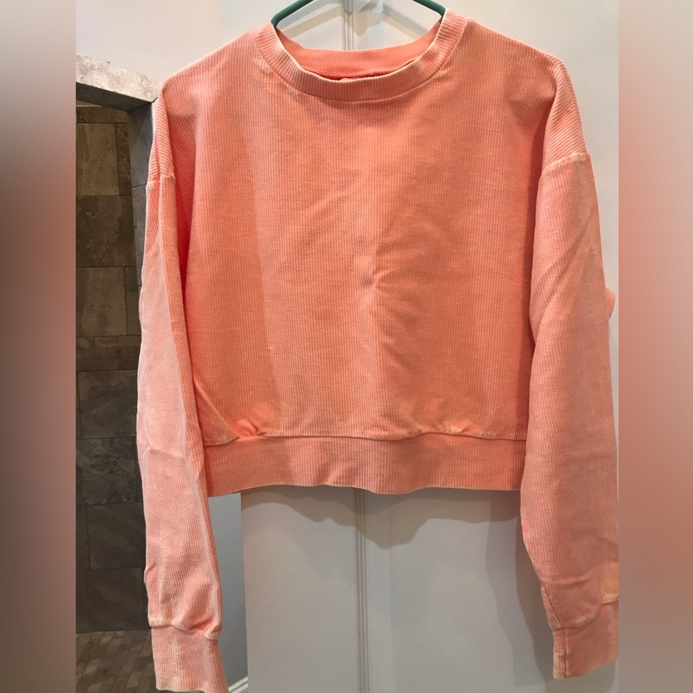 Crop top sweater never worn